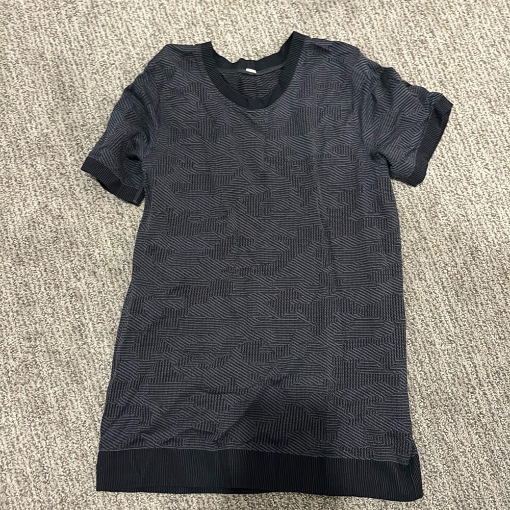 Black camo lululemon shirt